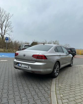 Volkswagen Passat cena 67900 przebieg: 185000, rok produkcji 2016 z Świnoujście małe 79